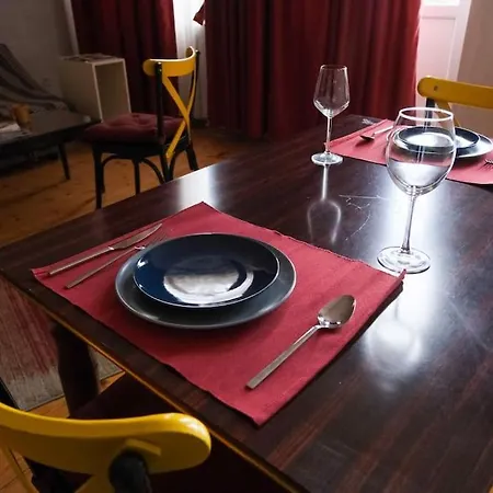Historical Apt-w.balcony In The Hearth Of Appartement