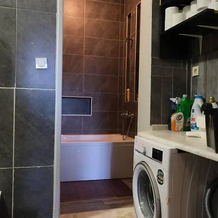 Apartamento Historical Apt-w.balcony In The Hearth Of