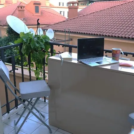 Apartamento Historical Apt-w.balcony In The Hearth Of