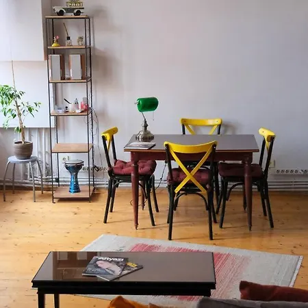 Historical Apt-w.balcony In The Hearth Of * Estambul